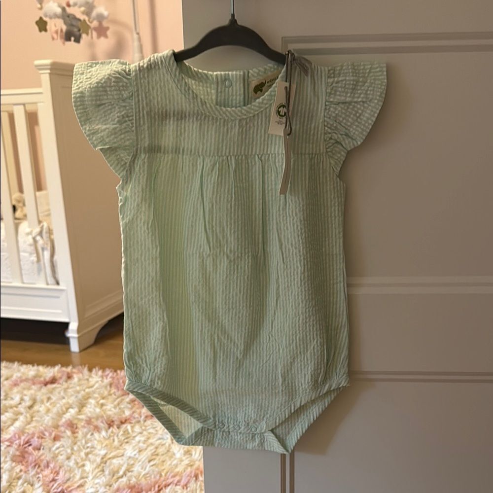 NWT Monica + Andy Mint Green seersucker Romper 9-12m